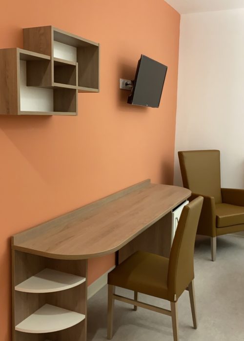 chambre amenagee pour les personnes agees a l ehpad saint joseph vitry en artois